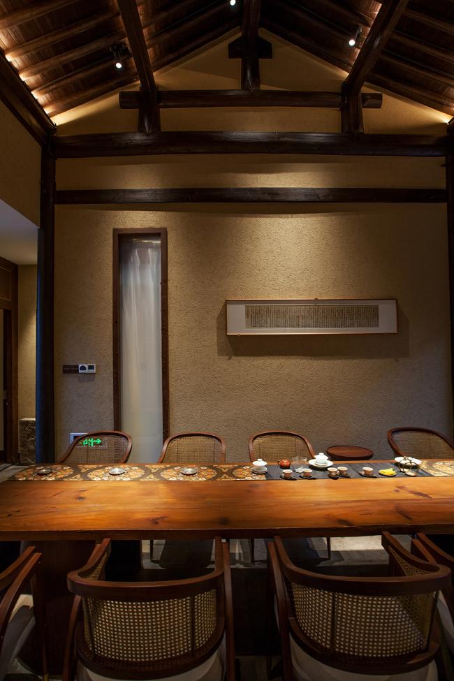 BIM建筑|觀芷·翠陌平易近宿酒店 /卧野空间设计