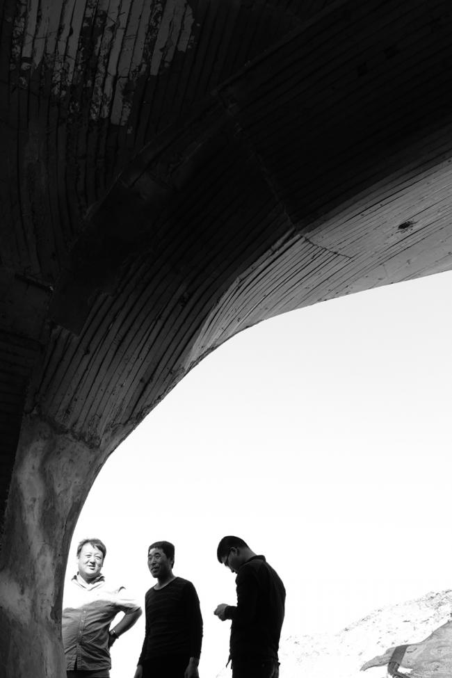 BIM建筑|沙丘与海洋的对话，重溯原始意识的艺术空间 / OPEN建筑师事务所