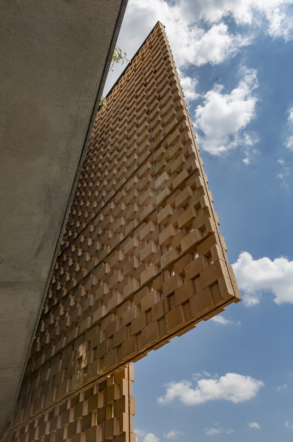 BIM建筑|以空间划分空间：伊朗Saadat Abad公寓楼