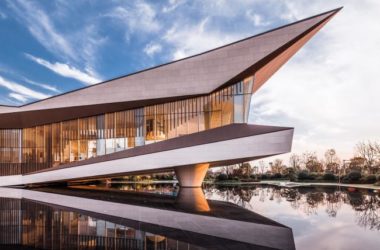 BIM建筑|展翅而飞的鹰：武汉朗廷元著生涯方法体验馆 / 成执建筑-BIM建筑网