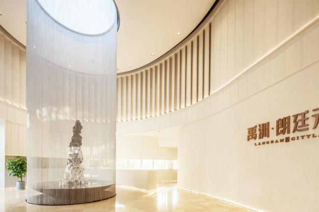 BIM建筑|展翅而飞的鹰：武汉朗廷元著生涯方法体验馆 / 成执建筑