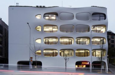 BIM建筑|动感海浪演绎城市景不雅：韩国首尔办公楼-BIM建筑网