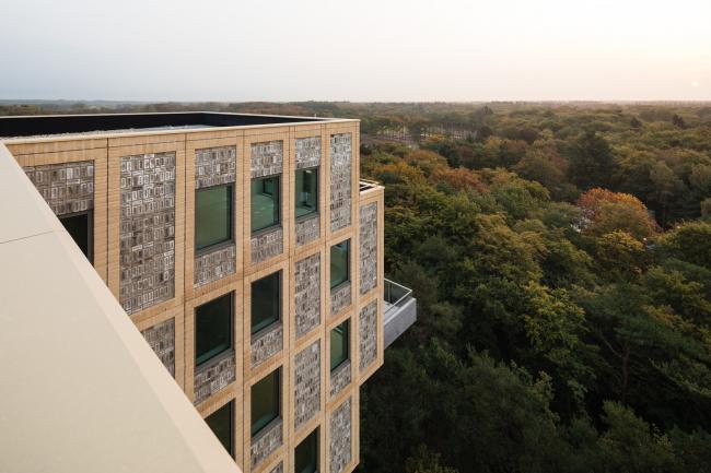 BIM建筑|垂直悬挑的“漂亮景致”：荷兰Belvedere 年夜楼 / René van Zuuk Architects