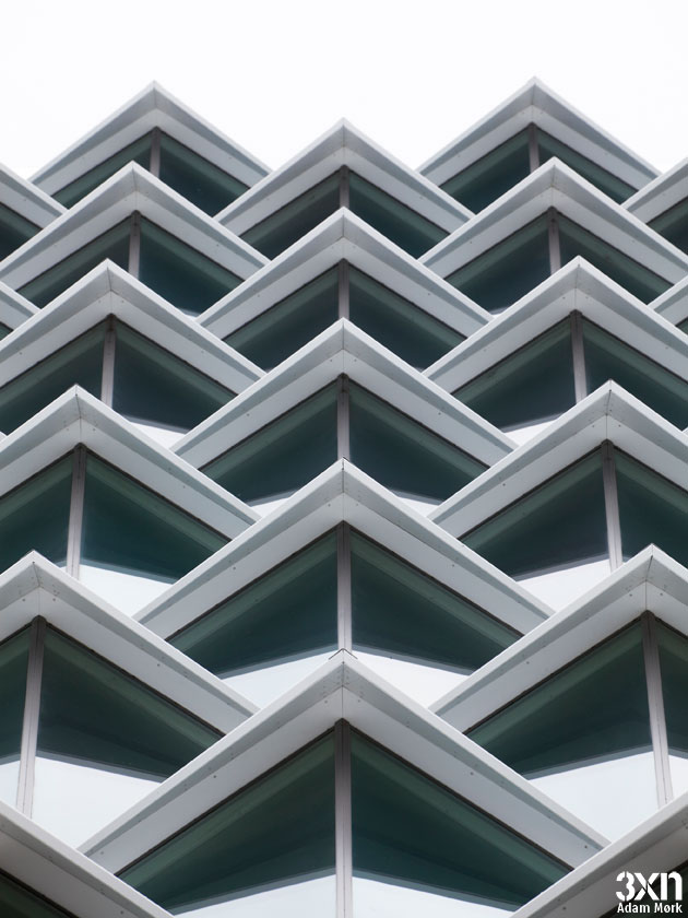 BIM建筑|披鳞片形如折纸屋顶的海港储蓄银行/3XN建筑师事务所