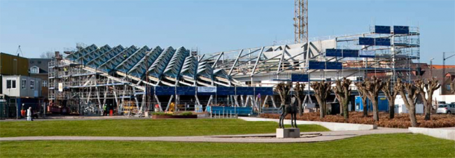 BIM建筑|披鳞片形如折纸屋顶的海港储蓄银行/3XN建筑师事务所