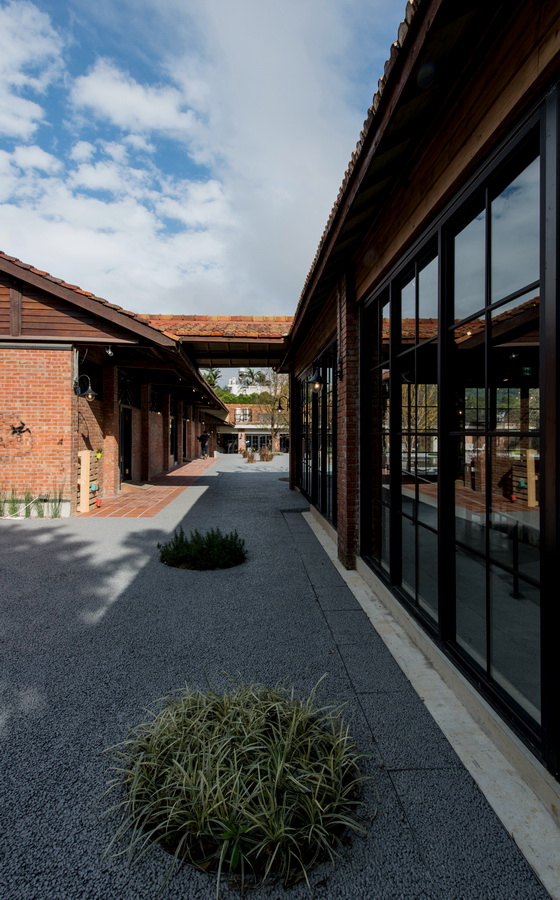 BIM建筑|穿越记忆之墙的文化容器之二：阳明山美军俱乐部 / 黄巢设计团队