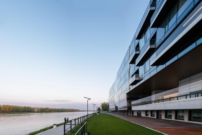 BIM建筑|如潮汐般曲意活动：潮汐和华沙荡舟协会年夜楼