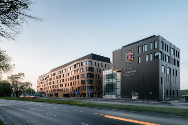 BIM建筑|如潮汐般曲意活动：潮汐和华沙荡舟协会年夜楼