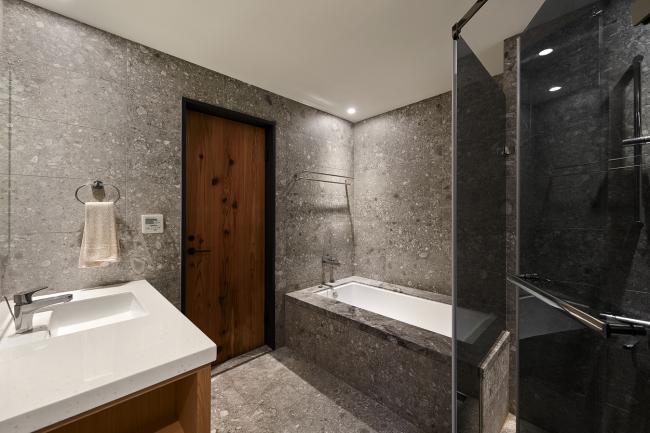 BIM建筑|孑然矗立，守护家人的“F”之家