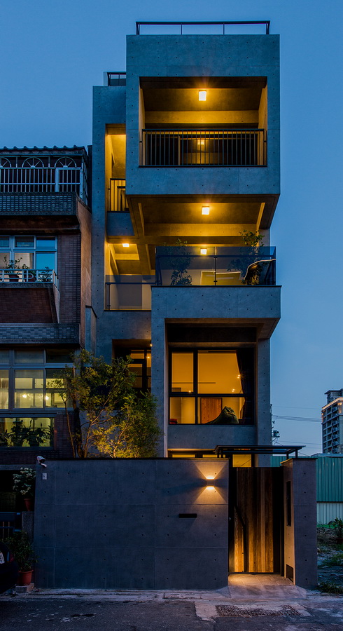 BIM建筑|孑然矗立，守护家人的“F”之家