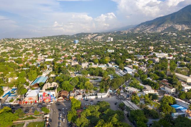 BIM建筑|带有热带建筑记忆的法国驻海地年夜使馆 / Explorations Architecture