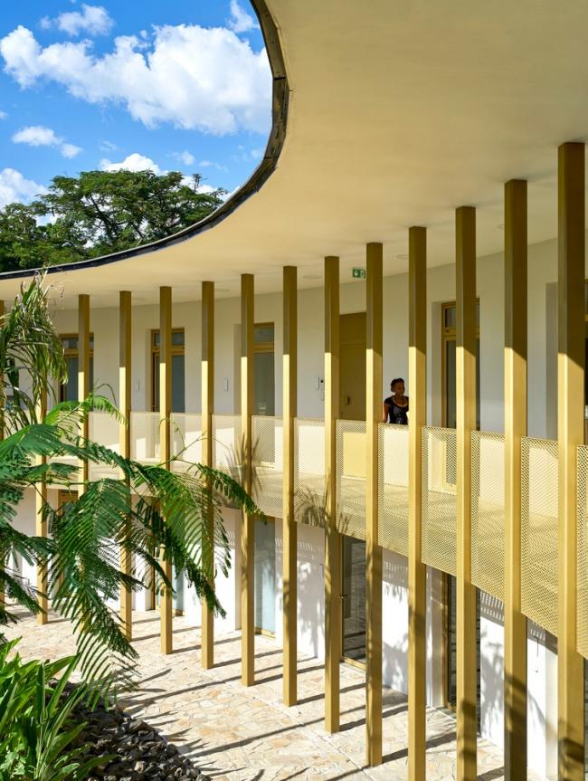 BIM建筑|带有热带建筑记忆的法国驻海地年夜使馆 / Explorations Architecture