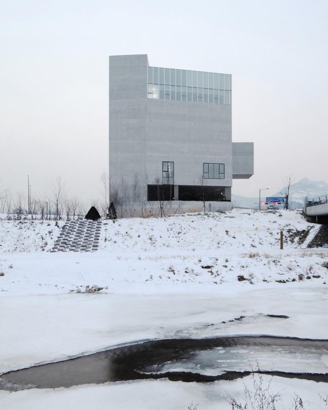 BIM建筑|似招手浸礼，如崇奉般沉寂耸立于年夜地：韩国dw教堂