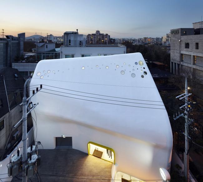 BIM建筑|仿佛阳光泡泡——奢靡品牌韩国零售店设计