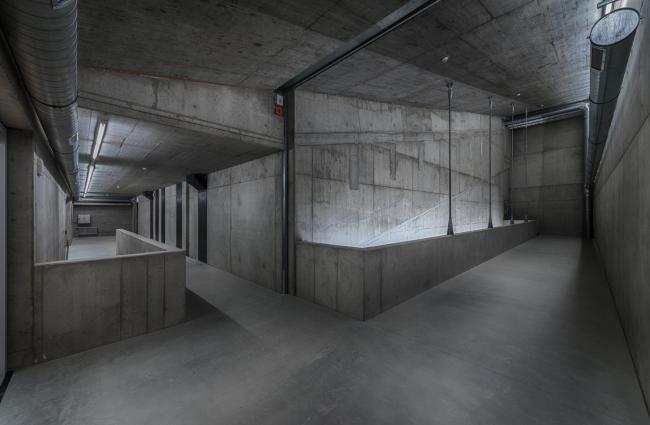 BIM建筑|外表柔嫩的混凝土建筑：DOX+ 今世艺术中间 / Petr Hajek Architekti