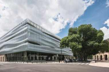 BIM建筑|仿佛一块随风起舞的透明旗号：罗马汗青博物馆-BIM建筑网