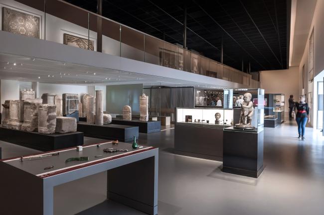 BIM建筑|仿佛一块随风起舞的透明旗号：罗马汗青博物馆