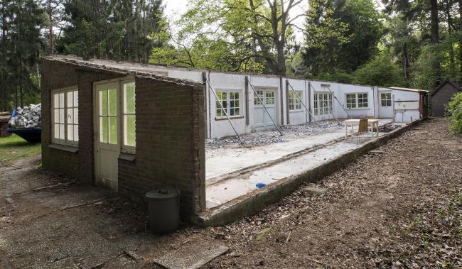 BIM建筑|荷兰丛林度假屋 / Eek en Dekkers