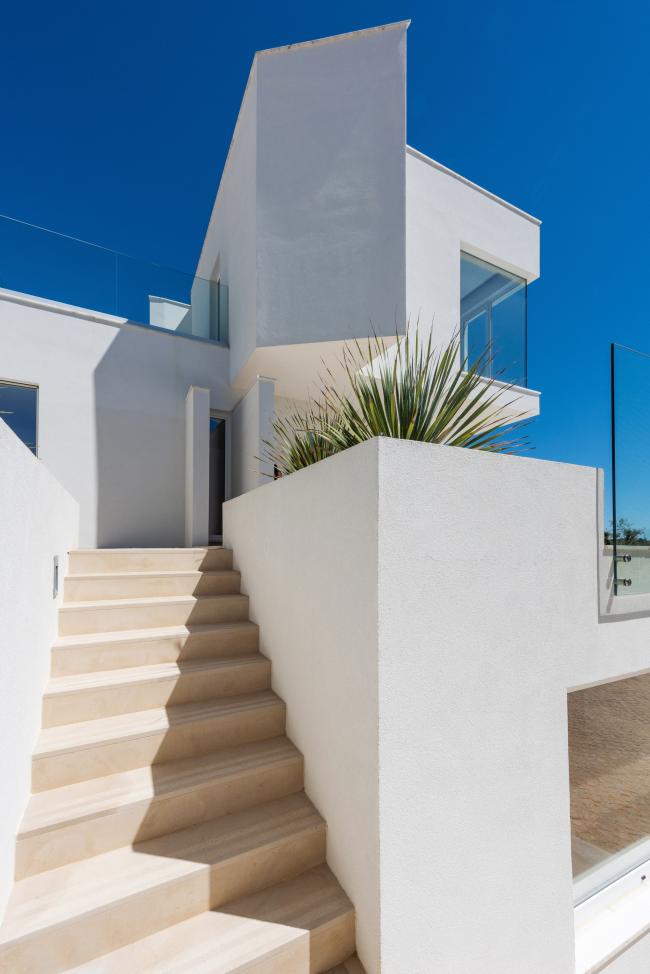 BIM建筑|天然有机，纯白主义的地中海室第 / STUDIOARTE建筑师事务所