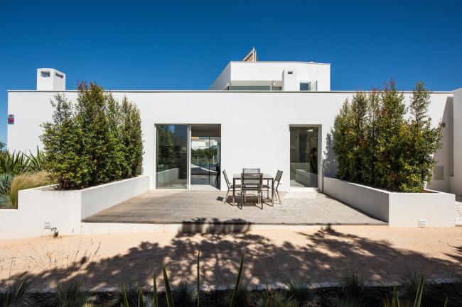 BIM建筑|天然有机，纯白主义的地中海室第 / STUDIOARTE建筑师事务所