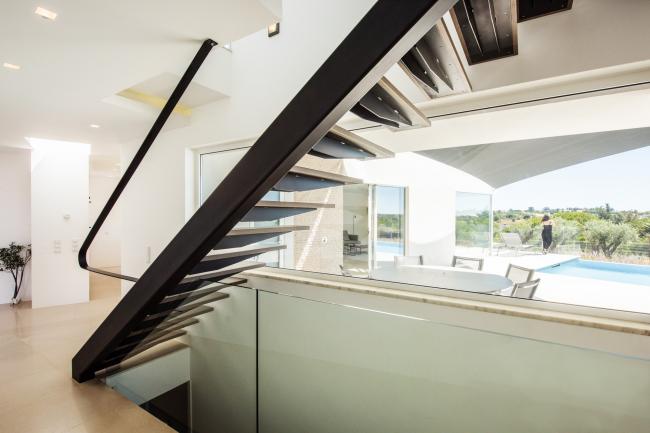 BIM建筑|天然有机，纯白主义的地中海室第 / STUDIOARTE建筑师事务所