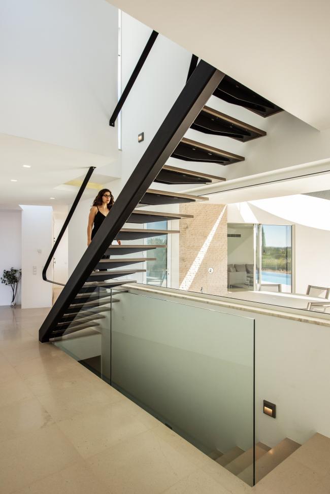 BIM建筑|天然有机，纯白主义的地中海室第 / STUDIOARTE建筑师事务所