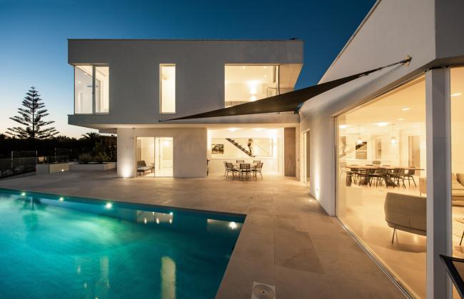 BIM建筑|天然有机，纯白主义的地中海室第 / STUDIOARTE建筑师事务所