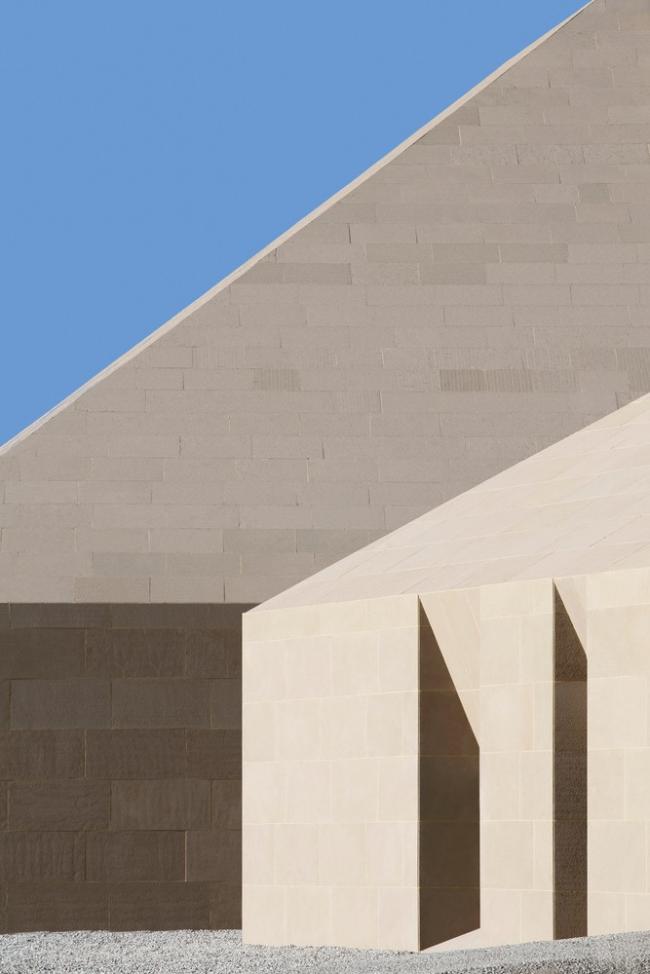 BIM建筑|沙丘之子：敦煌旅游集散中间 / 朱小地工作室·BIAD