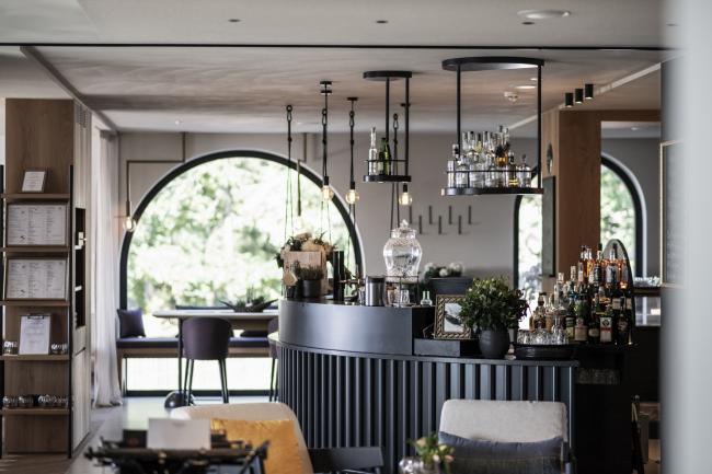 BIM建筑|源于新艺术活动灵感：意年夜利拱门旅店 / noa network of architecture