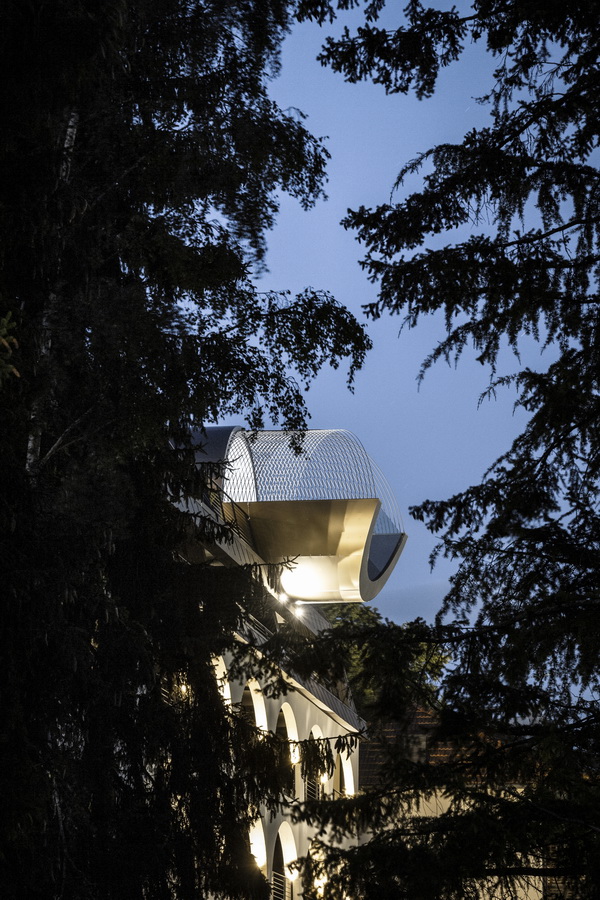 BIM建筑|源于新艺术活动灵感：意年夜利拱门旅店 / noa network of architecture