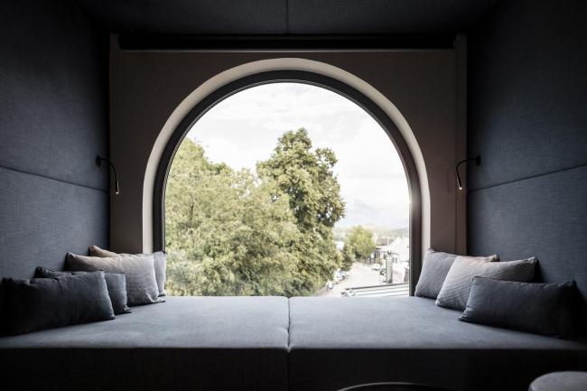 BIM建筑|源于新艺术活动灵感：意年夜利拱门旅店 / noa network of architecture