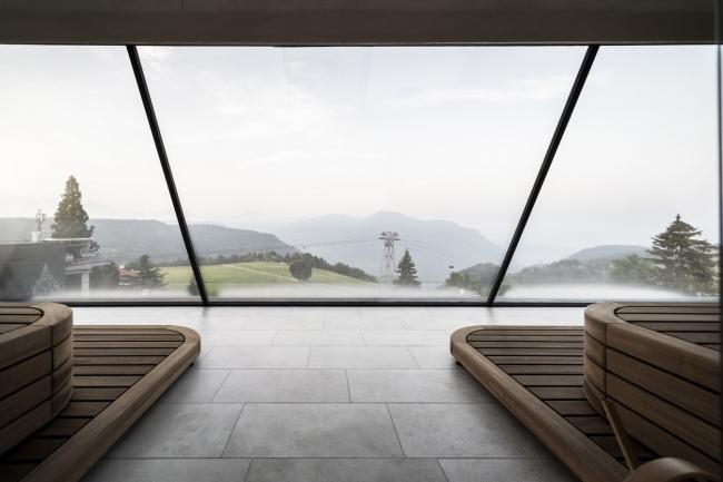 BIM建筑|源于新艺术活动灵感：意年夜利拱门旅店 / noa network of architecture