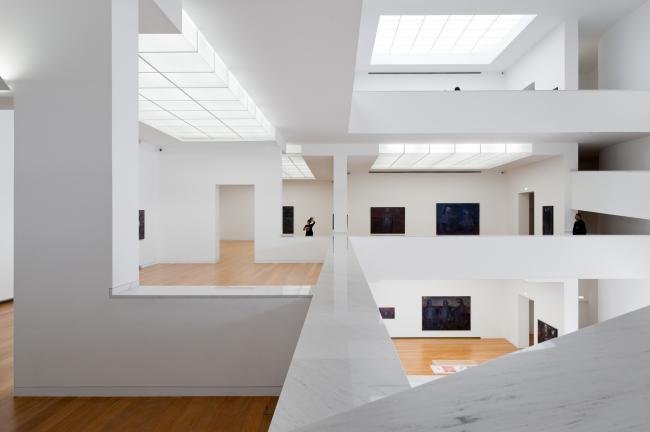 BIM建筑|层叠交织的手指坡道，在规整的秩序中追求变体 / Alvaro Siza建筑师事务所