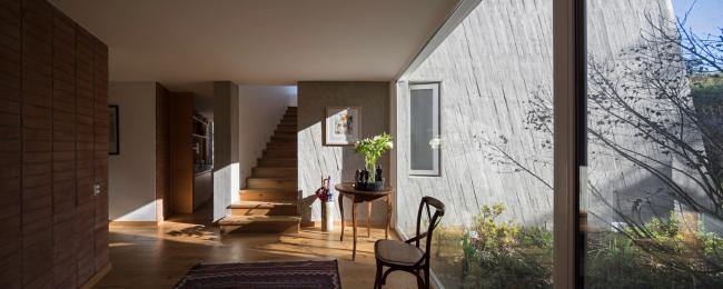 BIM建筑|仿若孩童随便散落的积木：智利天井室第