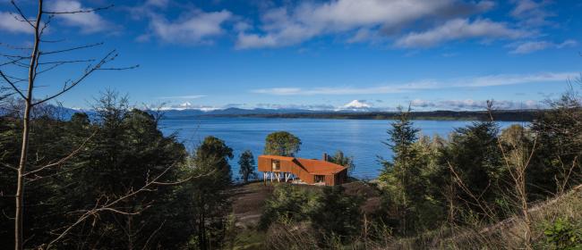 BIM建筑|轻触湖面，御风而立的排挤展厅/Aguilo +佩德拉萨