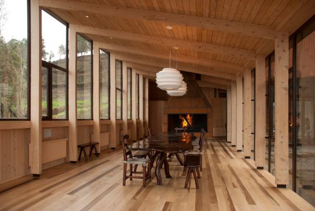 BIM建筑|轻触湖面，御风而立的排挤展厅/Aguilo +佩德拉萨