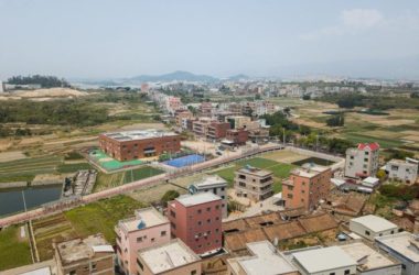 BIM建筑|厦门 / 孩子们在敞亮流利的中庭内肆意地奔驰 —— 新南幼儿园-BIM建筑网