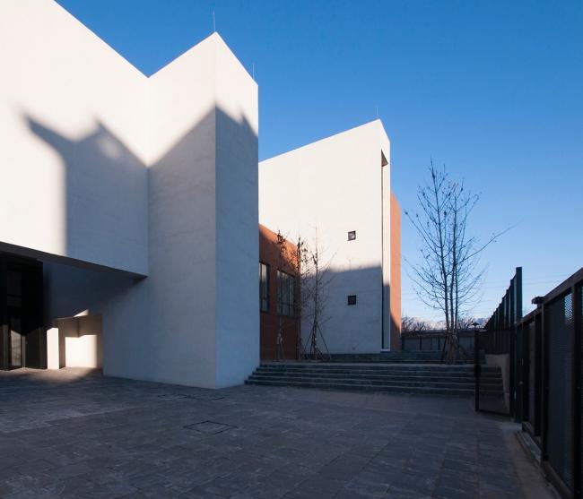 BIM建筑|莱佛士幼儿园及早教中间 / 空格建筑