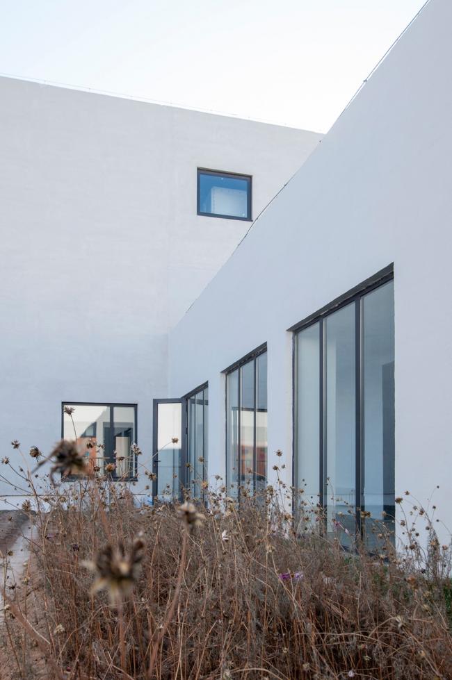 BIM建筑|莱佛士幼儿园及早教中间 / 空格建筑