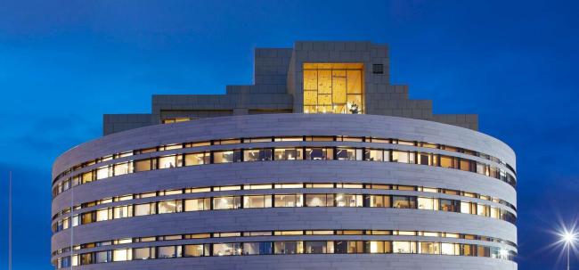 BIM建筑|小镇水晶市政厅 / Henning Larsen