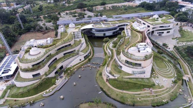 BIM建筑|仿若身处绿色稻田办公，科技彰显天然气力的泰坦办公中间