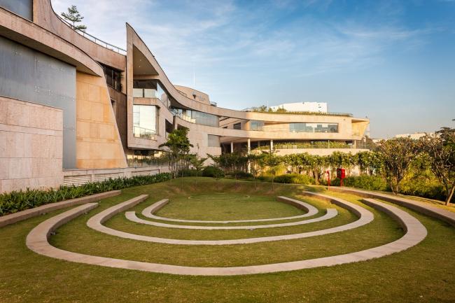 BIM建筑|仿若身处绿色稻田办公，科技彰显天然气力的泰坦办公中间