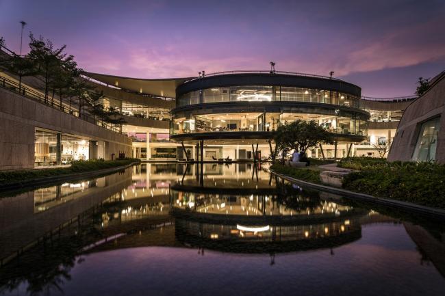 BIM建筑|仿若身处绿色稻田办公，科技彰显天然气力的泰坦办公中间