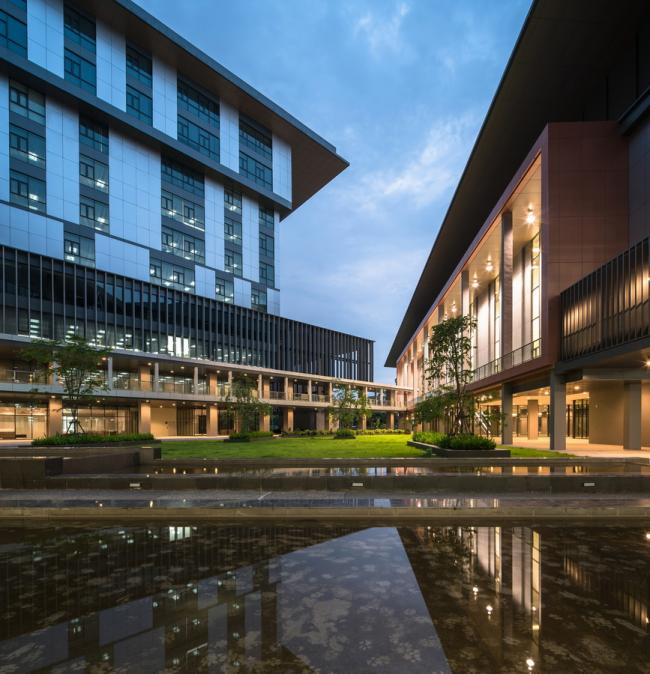 BIM建筑|CAT新总部办公年夜楼