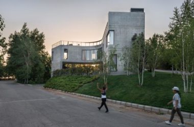 BIM建筑|冬可远不雅雪山夏时游水游玩的黎巴嫩四时室第-BIM建筑网