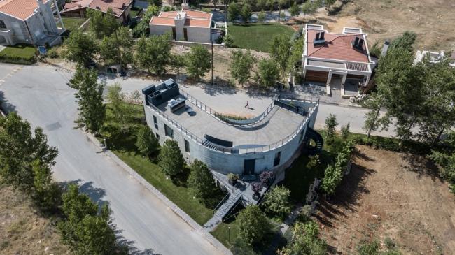 BIM建筑|冬可远不雅雪山夏时游水游玩的黎巴嫩四时室第