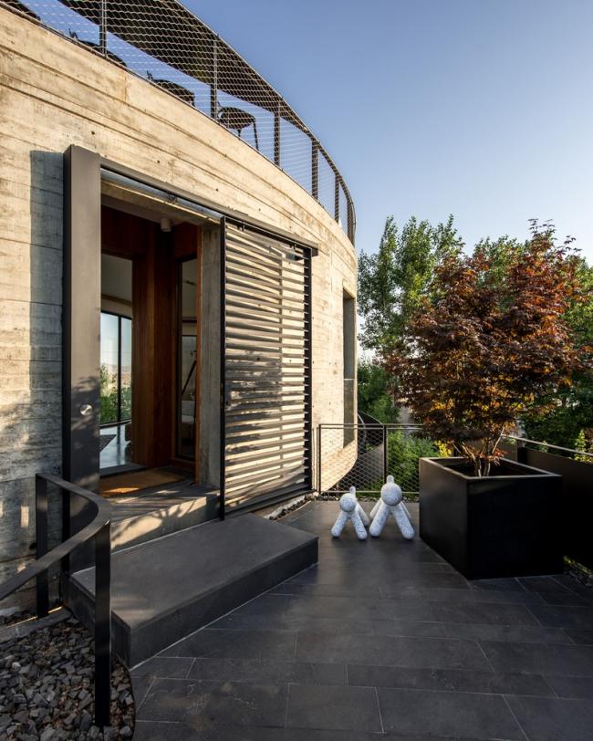 BIM建筑|冬可远不雅雪山夏时游水游玩的黎巴嫩四时室第