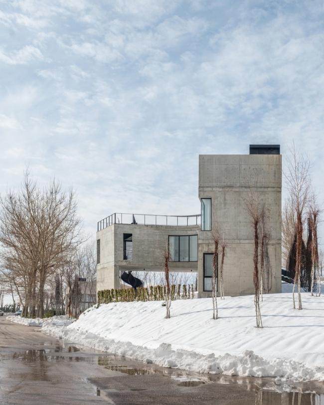 BIM建筑|冬可远不雅雪山夏时游水游玩的黎巴嫩四时室第