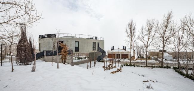 BIM建筑|冬可远不雅雪山夏时游水游玩的黎巴嫩四时室第