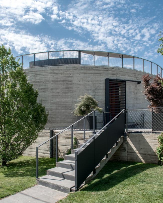 BIM建筑|冬可远不雅雪山夏时游水游玩的黎巴嫩四时室第